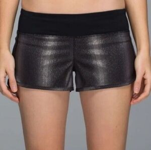 Lululemon speed short / 2 way stretch